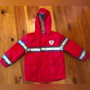 Adorable boy’s firefighter raincoat size medium (5/6), London Fog